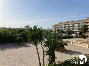 studio à la vente -   83400  HYERES, surface 23 m2 vente studio - UBI479096714